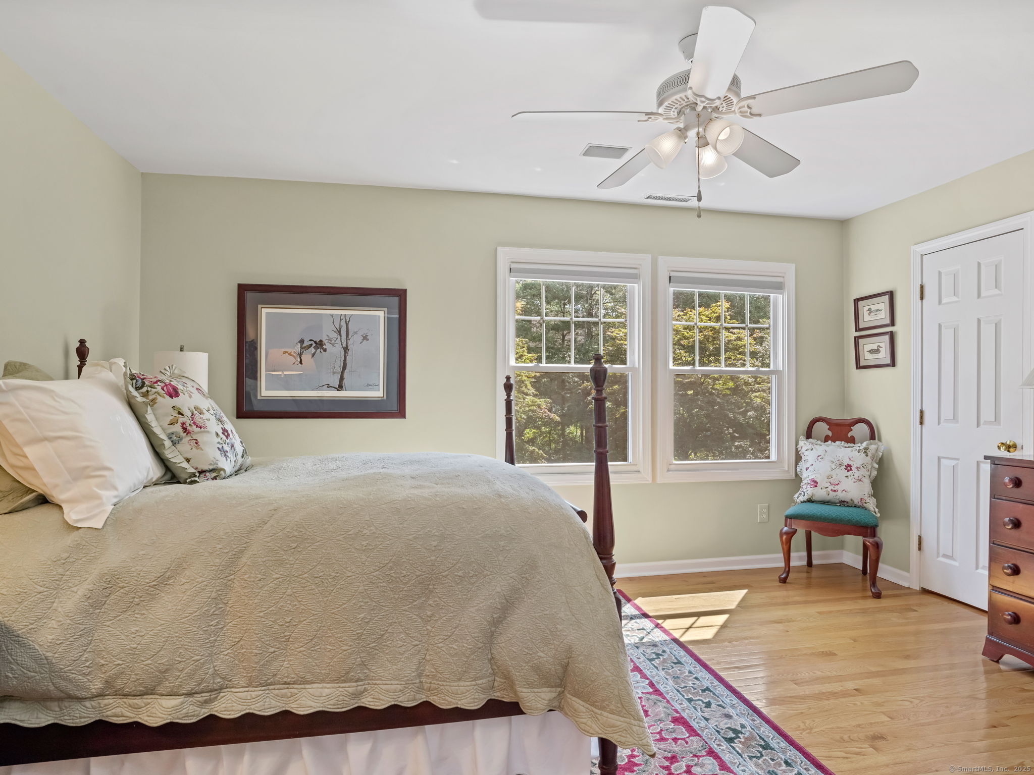 Shelton, Connecticut 06484, United States, 2 Bedrooms Bedrooms, ,3 BathroomsBathrooms,Residential,Pending,210680