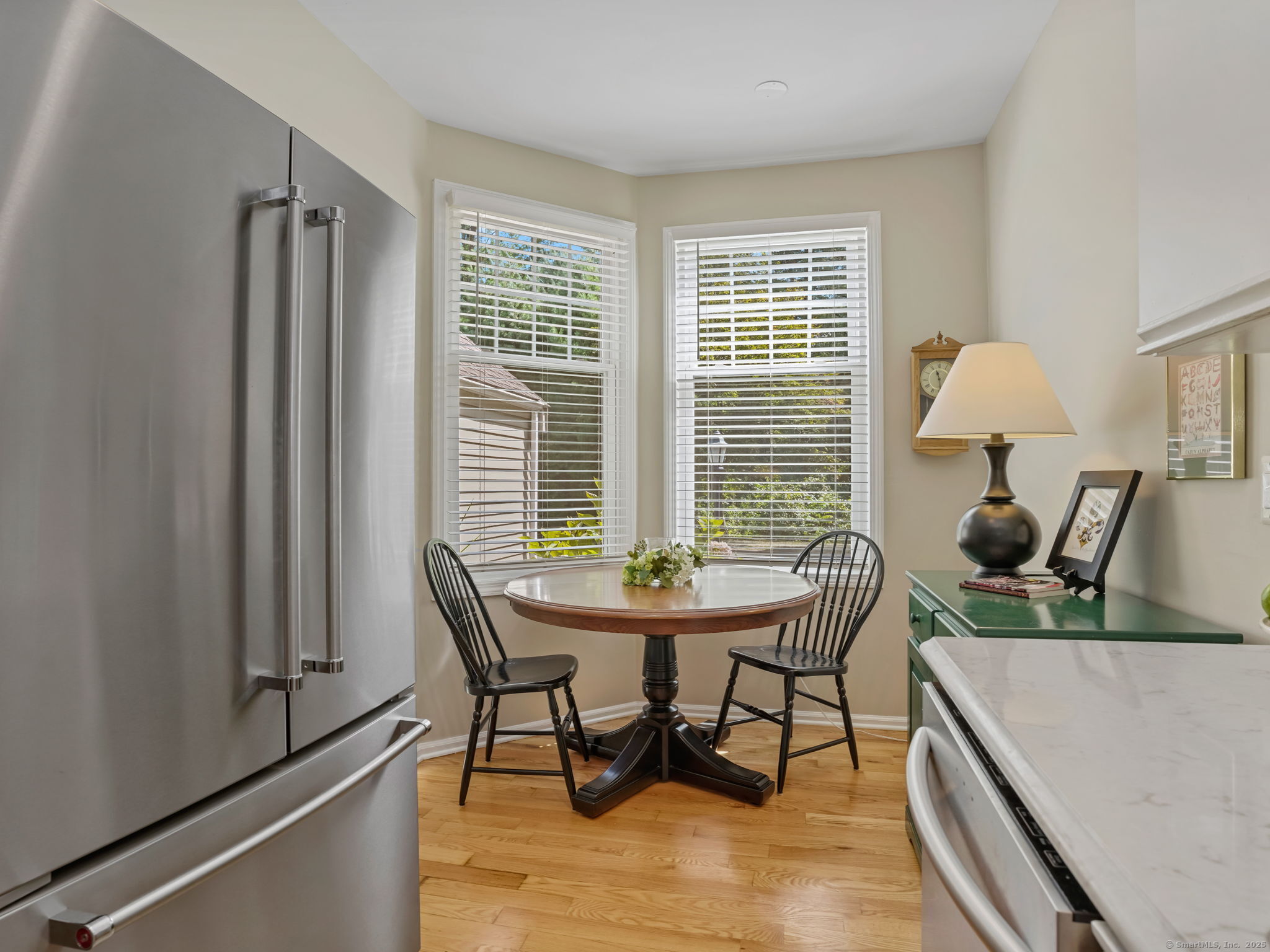 Shelton, Connecticut 06484, United States, 2 Bedrooms Bedrooms, ,3 BathroomsBathrooms,Residential,Pending,210680