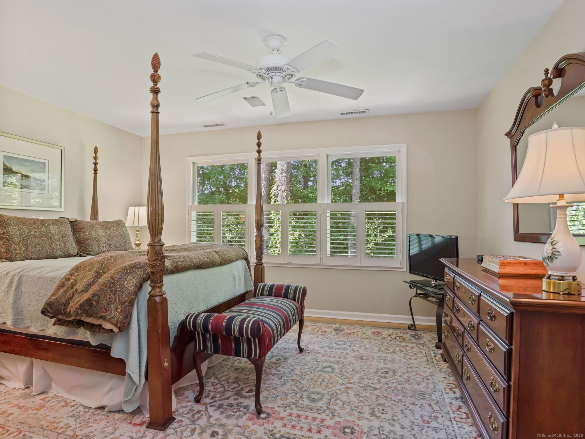 Shelton, Connecticut 06484, United States, 2 Bedrooms Bedrooms, ,3 BathroomsBathrooms,Residential,Pending,210680