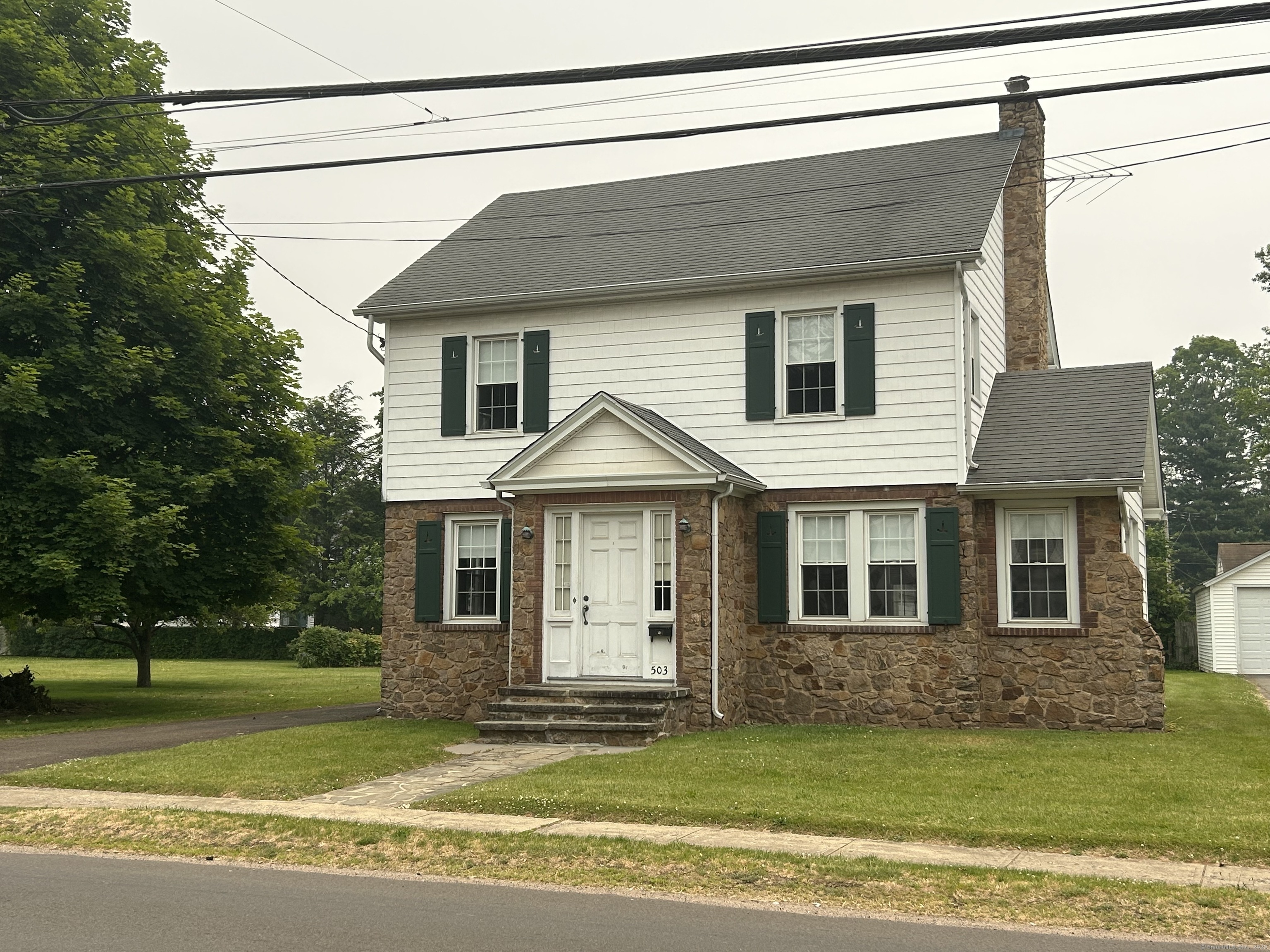 Rental Property at Pine Rock Avenue, Hamden, Connecticut - Bedrooms: 4 
Bathrooms: 1 
Rooms: 8  - $3,400 MO.