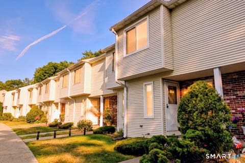 Condo For Rent - 410 Emmett Street #77<br/> Hartford County, Bristol, CT 06010