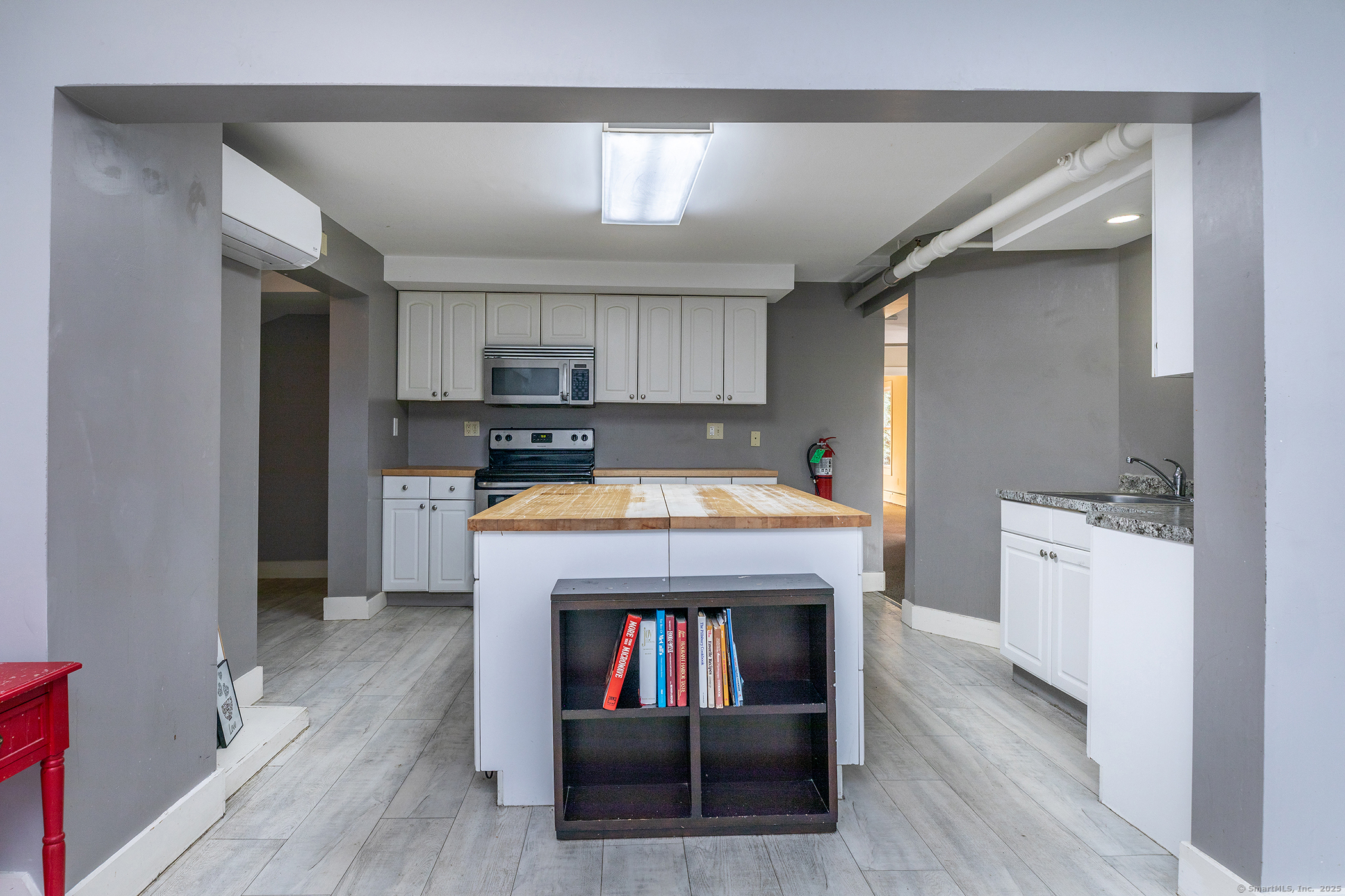 77 New Milford Turnpike, Washington, Connecticut image 9