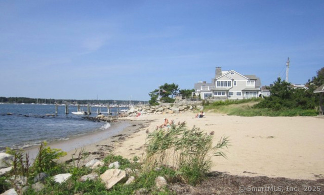 Rental Property at Trumbull Street, Stonington, Connecticut - Bedrooms: 1 
Bathrooms: 1 
Rooms: 2  - $1,650 MO.