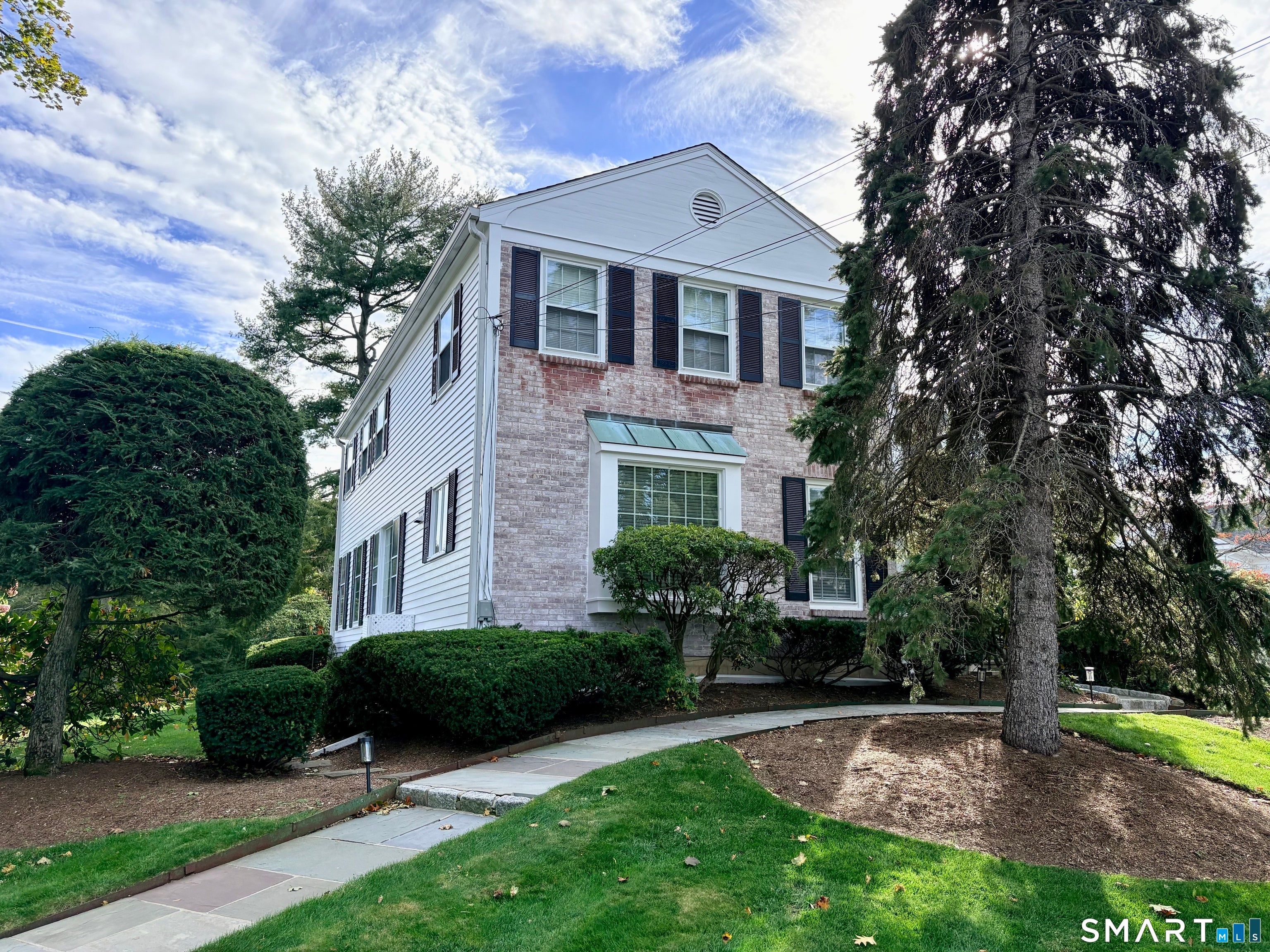 32 Bank Street 32