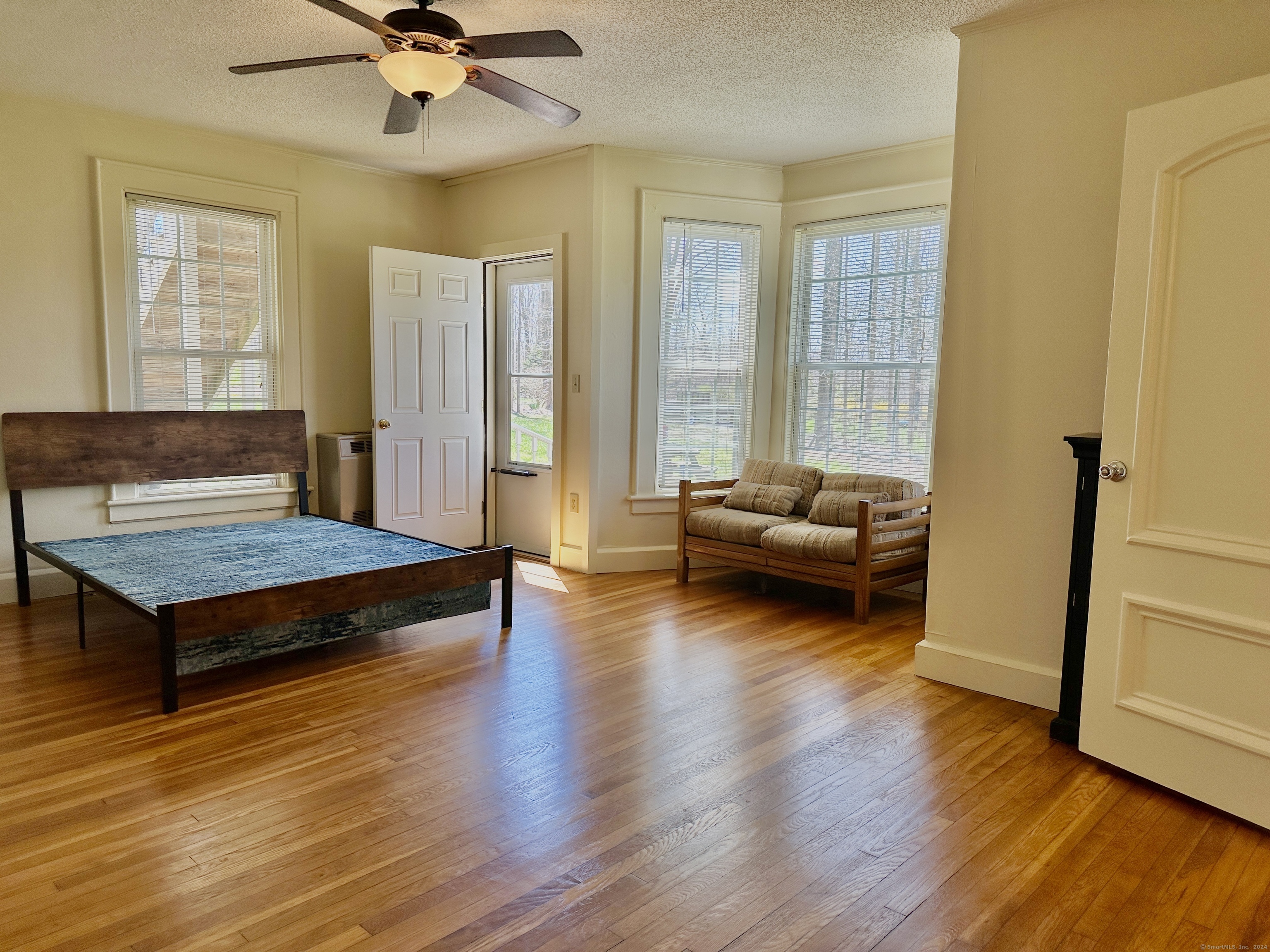 East Haddam, Connecticut 06469, United States, 1 Bedroom Bedrooms, ,1 BathroomBathrooms,Residential,Pending,109281