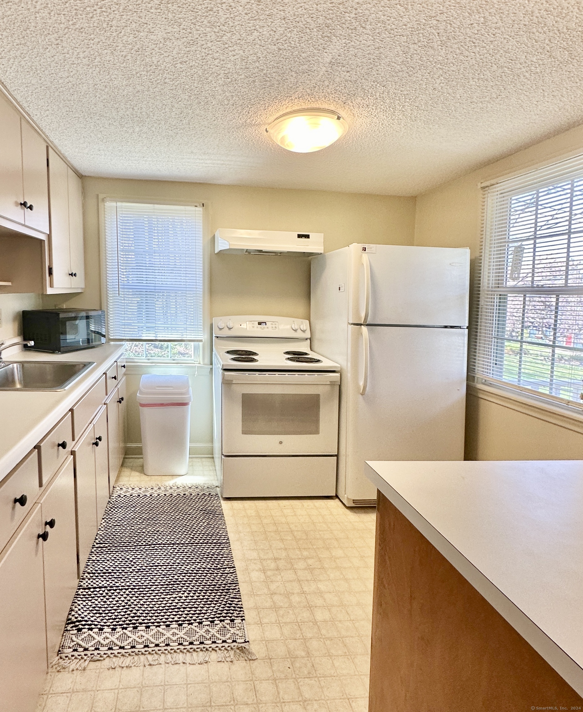 East Haddam, Connecticut 06469, United States, 1 Bedroom Bedrooms, ,1 BathroomBathrooms,Residential,Pending,109281