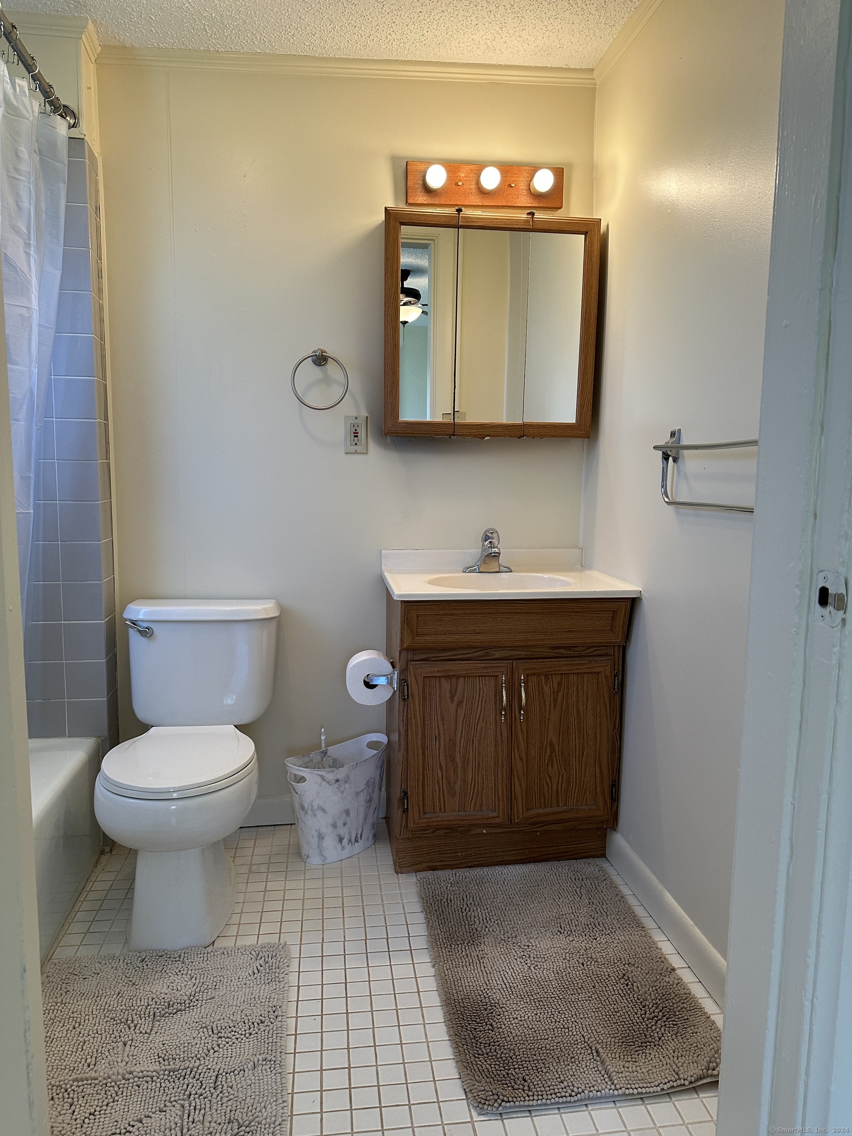 East Haddam, Connecticut 06469, United States, 1 Bedroom Bedrooms, ,1 BathroomBathrooms,Residential,Pending,109281