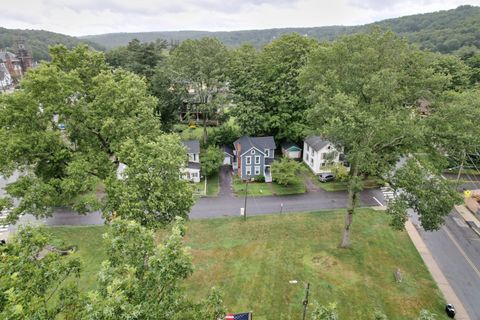 A home in Thomaston