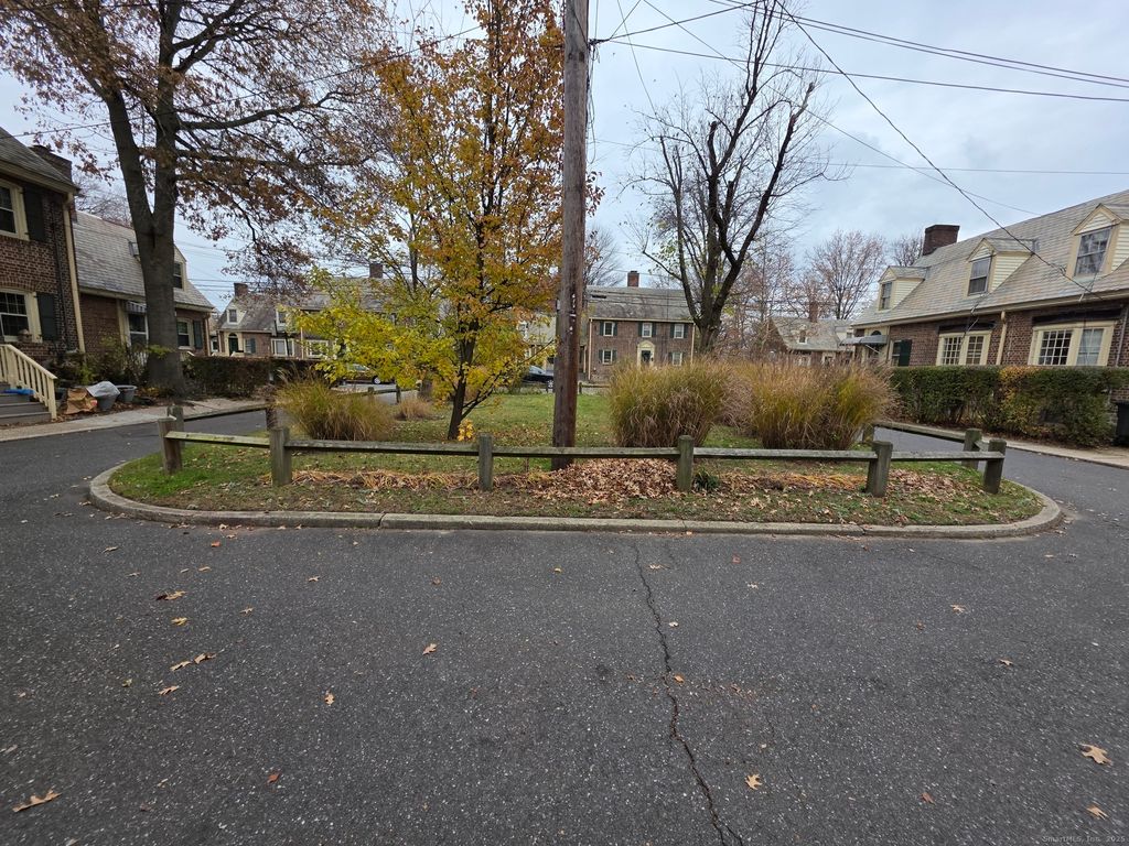 Photo of 70 SIMS Street, Bridgeport, CT 06604 (MLS # 24142304)