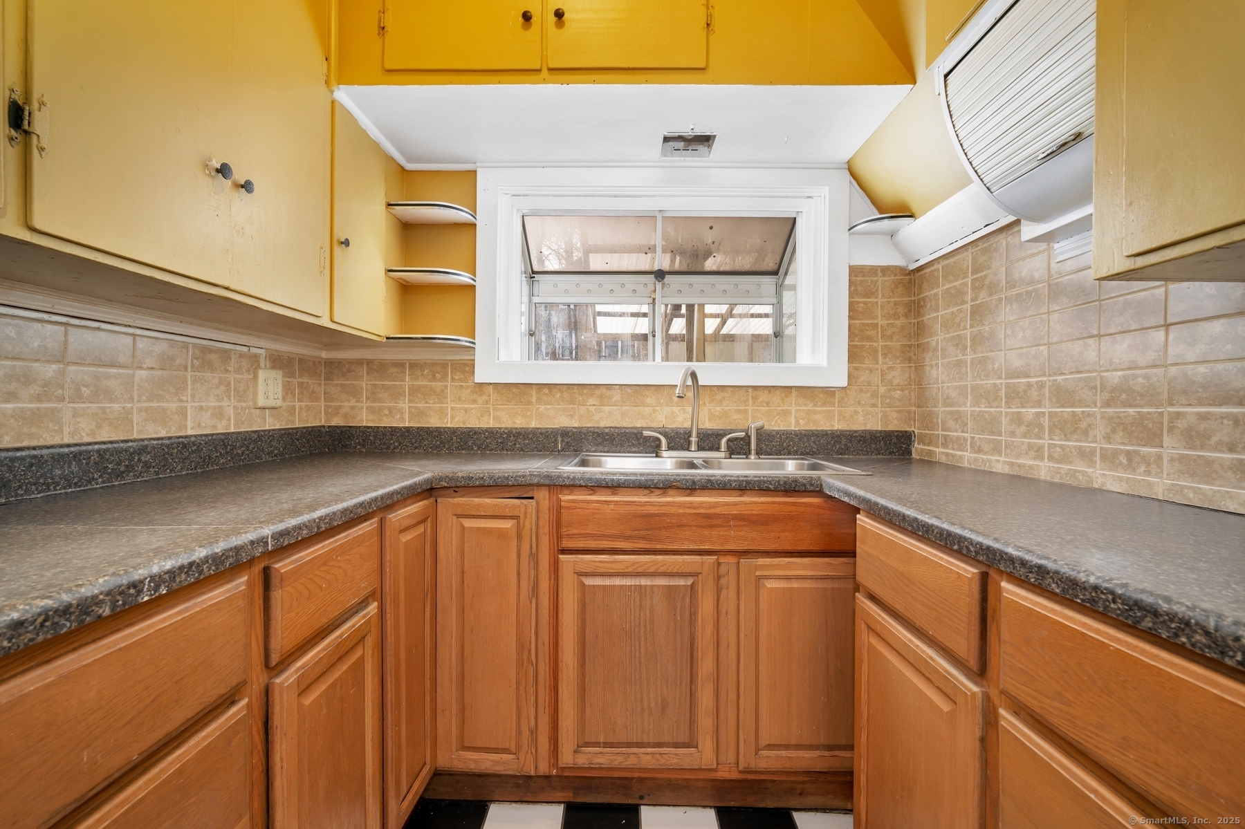 87 Maple Street, Norwich, Connecticut image 10