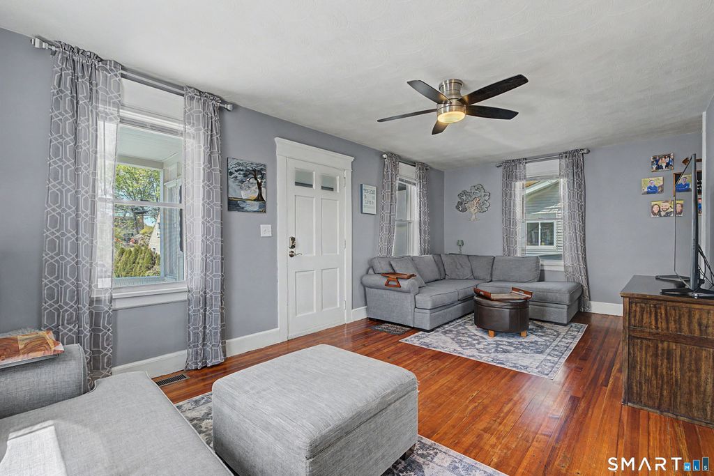 Photo of 36 Cottage Place, Stratford, CT 06614 (MLS # 24169742)