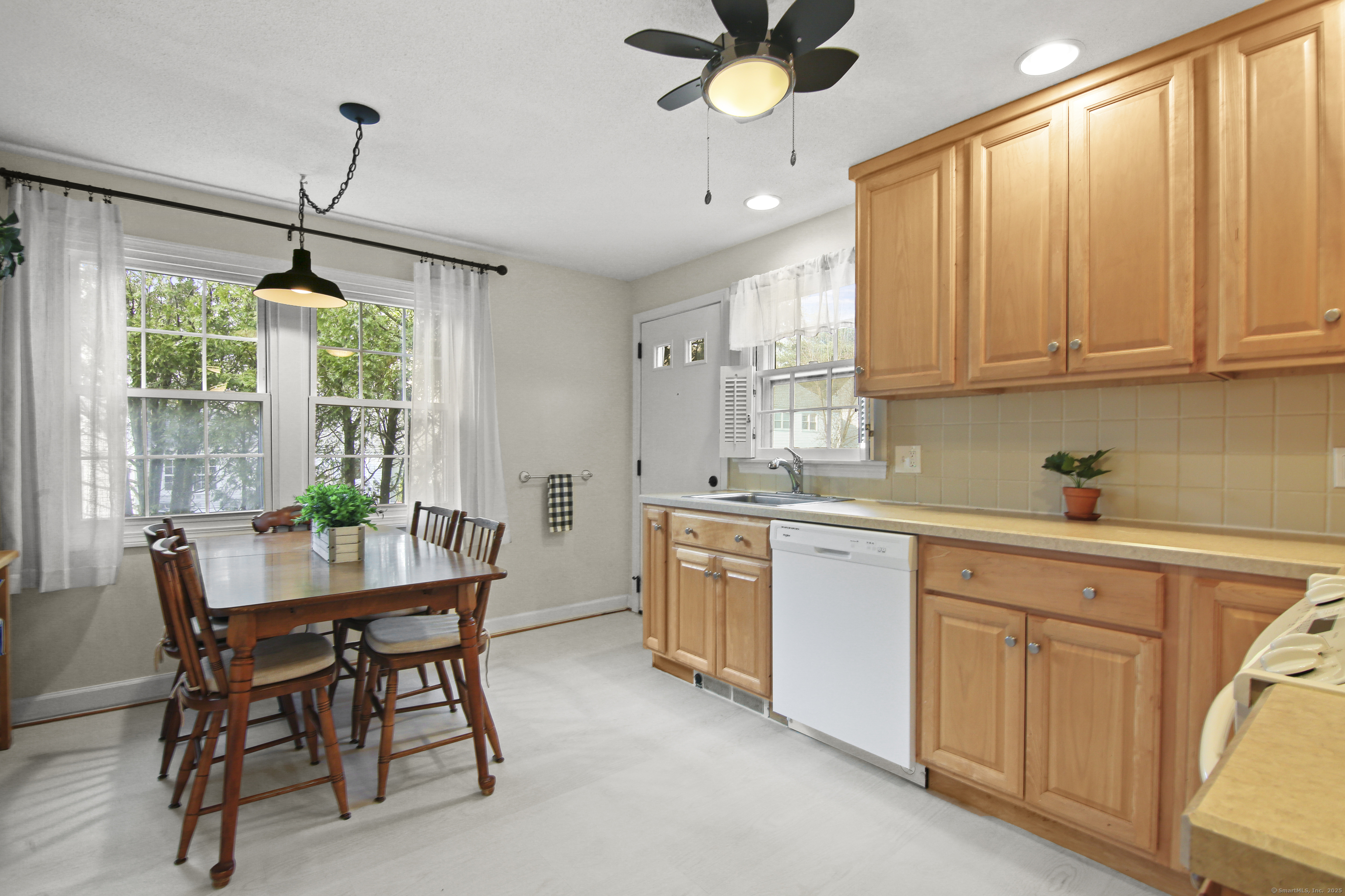 448 Dowd Avenue #448, Canton, Connecticut image 9