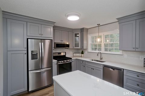 Tiny photo for 39 Fox Hollow Drive #39, Windsor Locks, CT 06096 (MLS # 24168659)