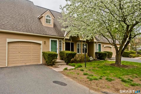 Photo of 39 Fox Hollow Drive #39, Windsor Locks, CT 06096 (MLS # 24168659)