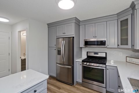 Tiny photo for 39 Fox Hollow Drive #39, Windsor Locks, CT 06096 (MLS # 24168659)