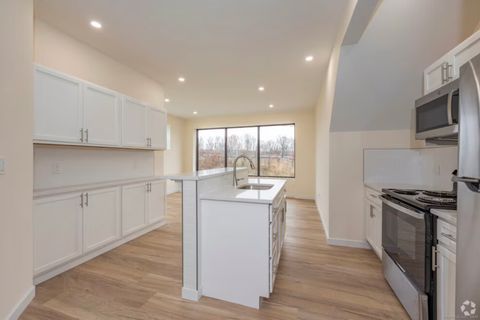 Tiny photo for 141 Bridge Street #Apt. D, Middletown, CT 06457 (MLS # 24140885)