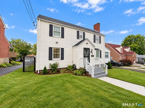Homes For Sale - 462 Broadview Terrace<br/> Hartford, CT 06106