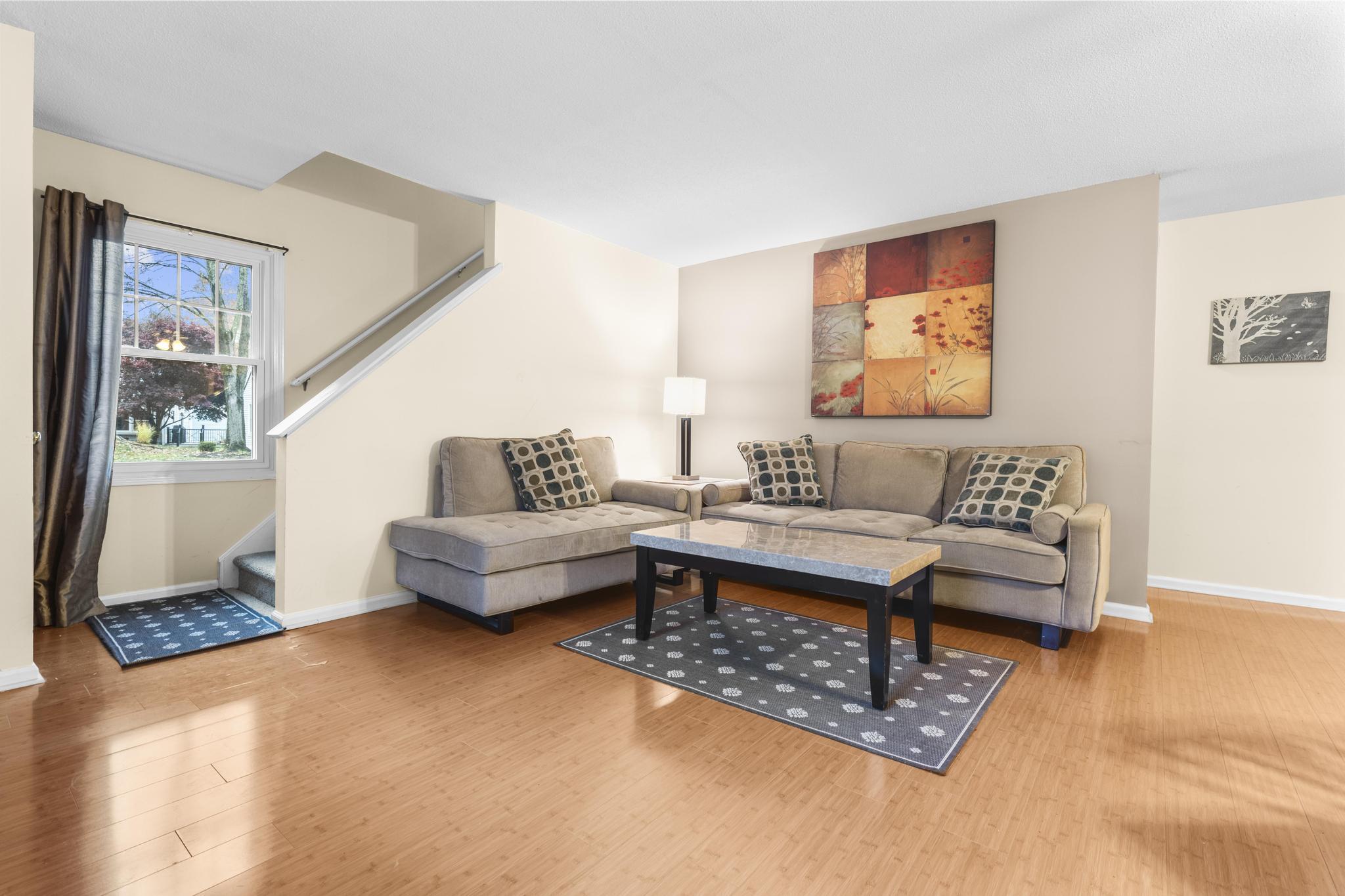 1605 Briarwood Court 1605