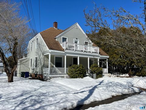 13 Moss Street Stonington CT 06379