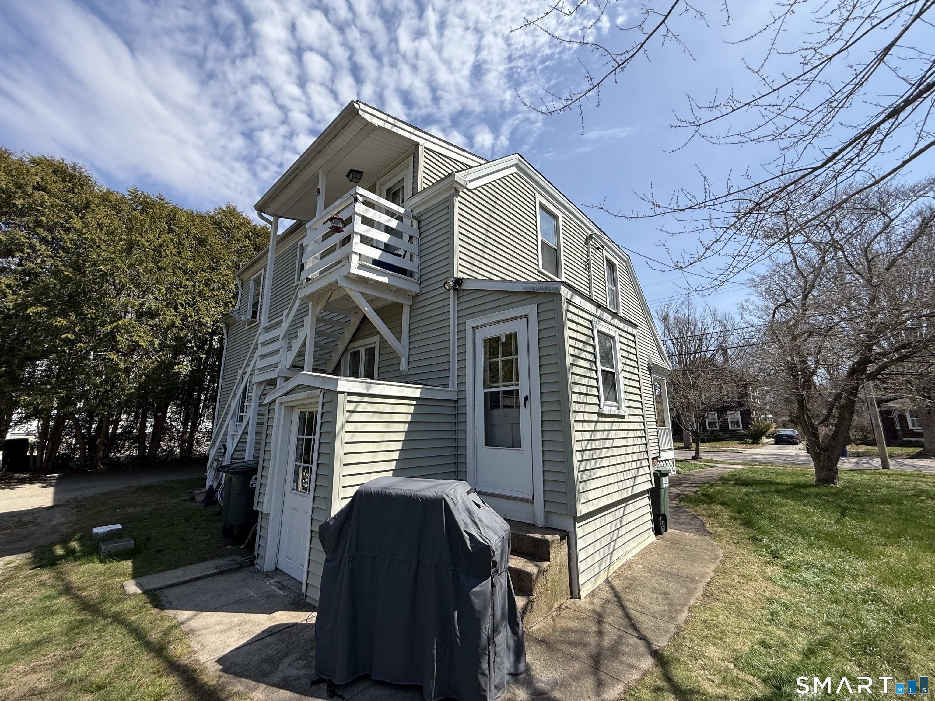 13 Moss Street