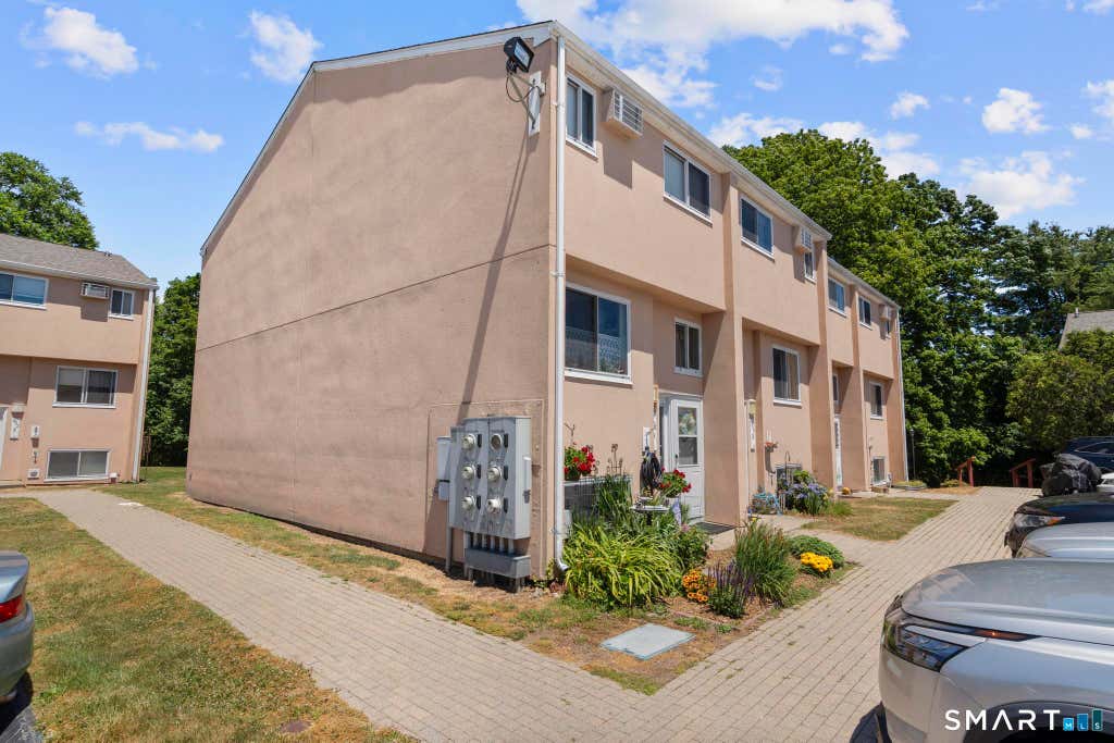 Photo of 560 Shennecossett Road #B54, Groton, CT 06340 (MLS # 24185895)