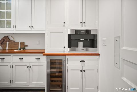 Tiny photo for 324 Sunnieholme Drive, Fairfield, CT 06824 (MLS # 24148564)