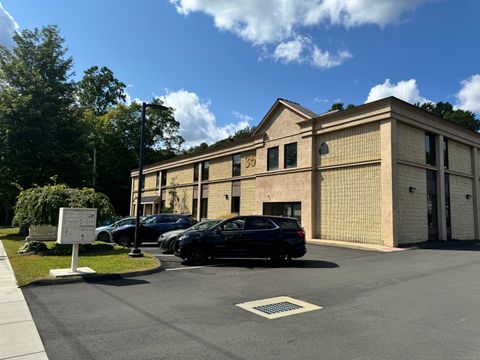 35 Old Tavern Road Orange CT 06477