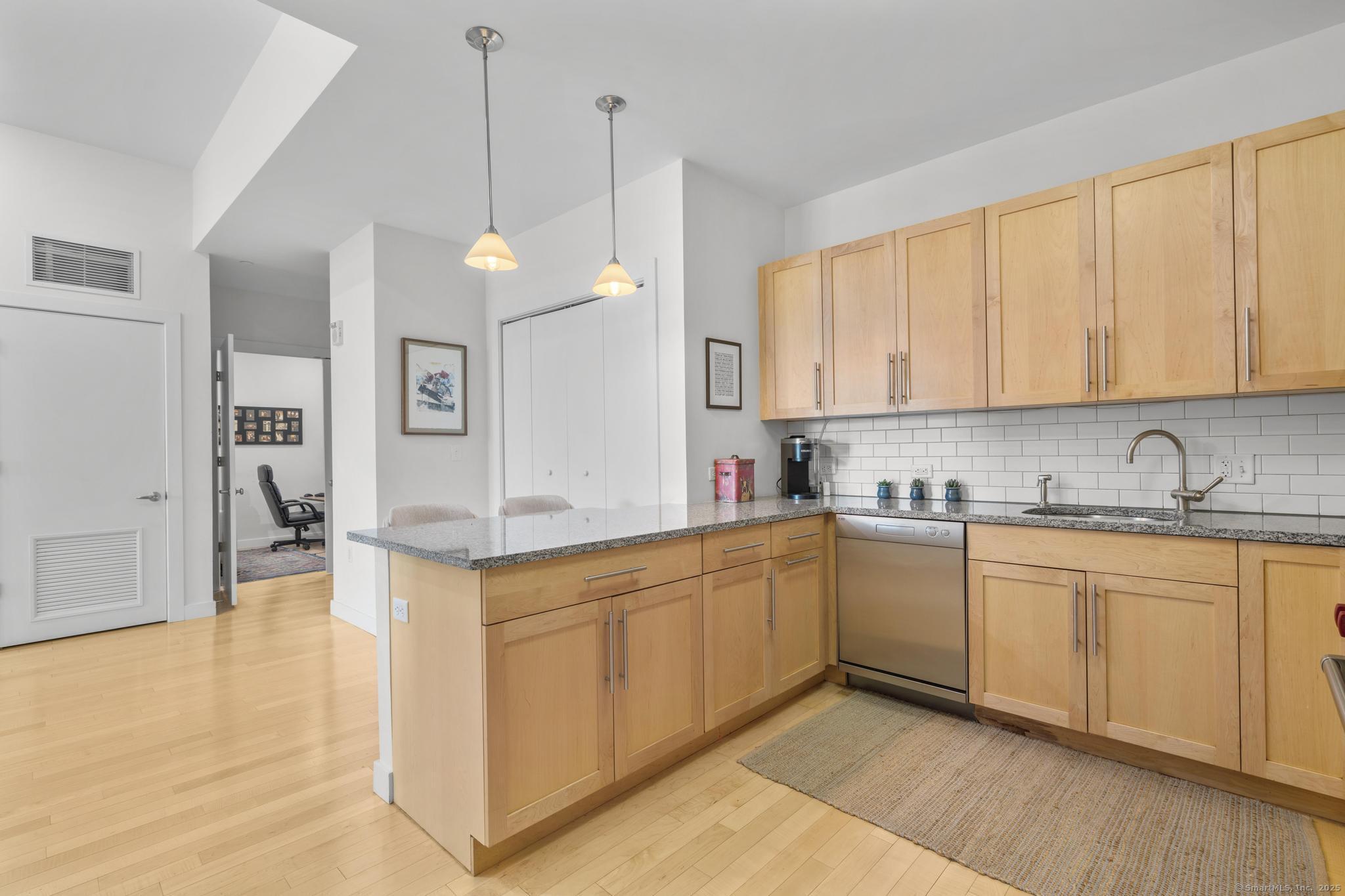 1515 Summer Street #503, Stamford, Connecticut image 6