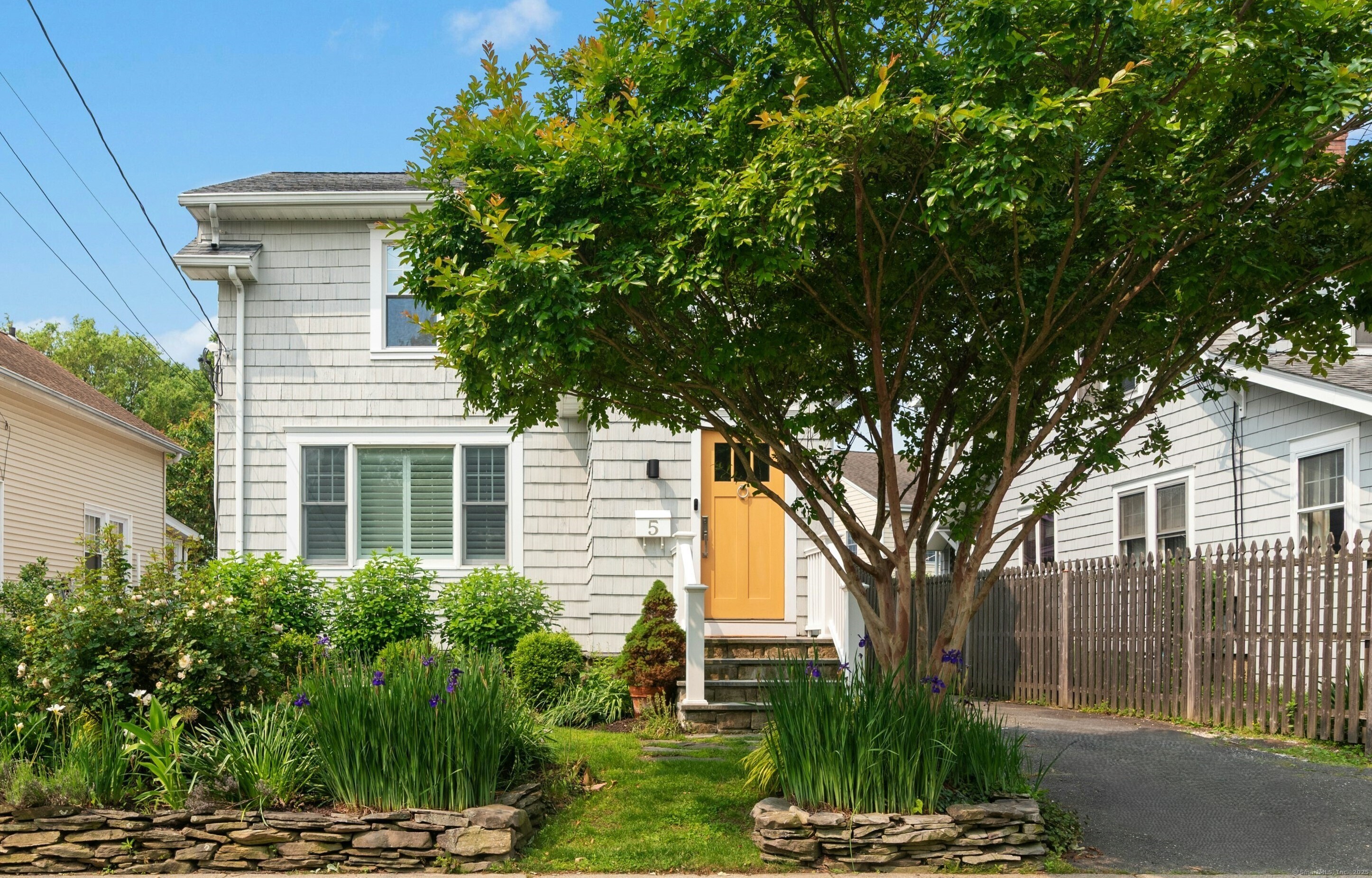 5 Elliott Street