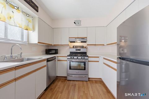 Tiny photo for 498 Woodward Avenue #5 (AKA B), New Haven, CT 06511 (MLS # 24165807)