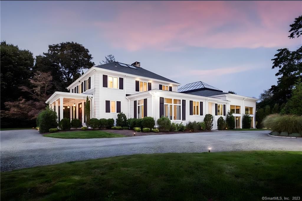 Photo of 345 Governors Lane, Fairfield, CT 06824 (MLS # 24106345)