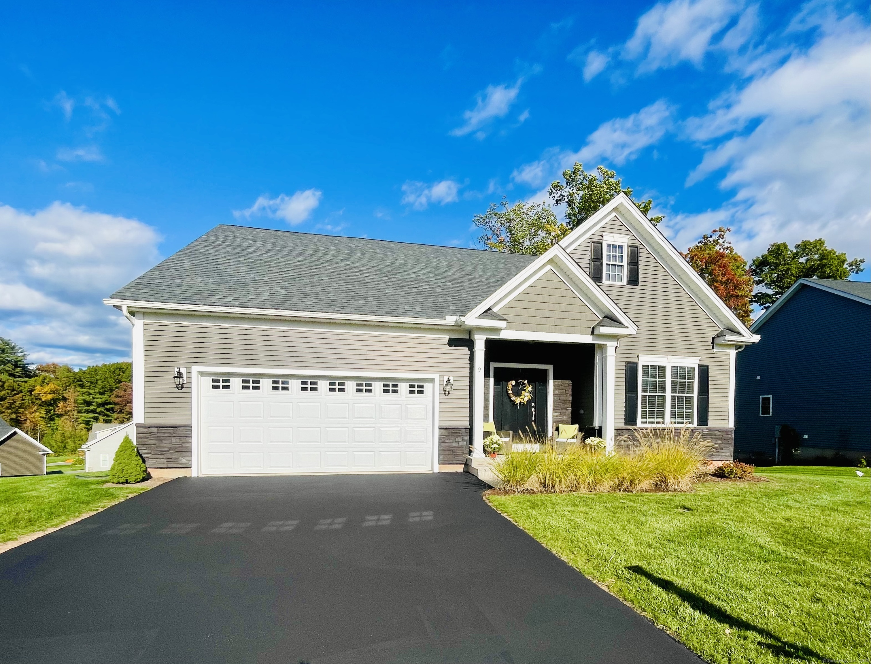 9 Watch Hill Drive #9, Enfield, Connecticut image 2