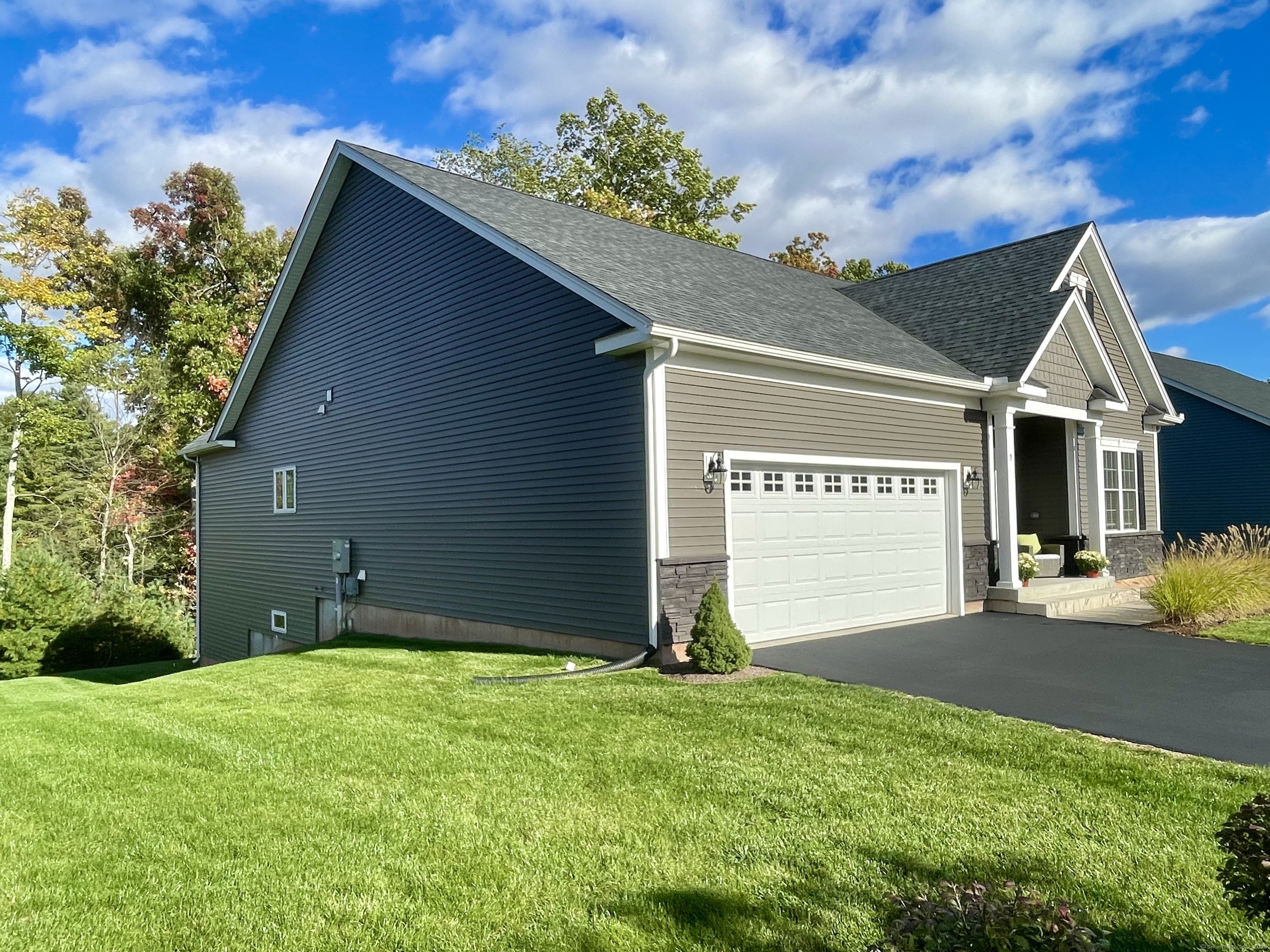 9 Watch Hill Drive #9, Enfield, Connecticut image 3
