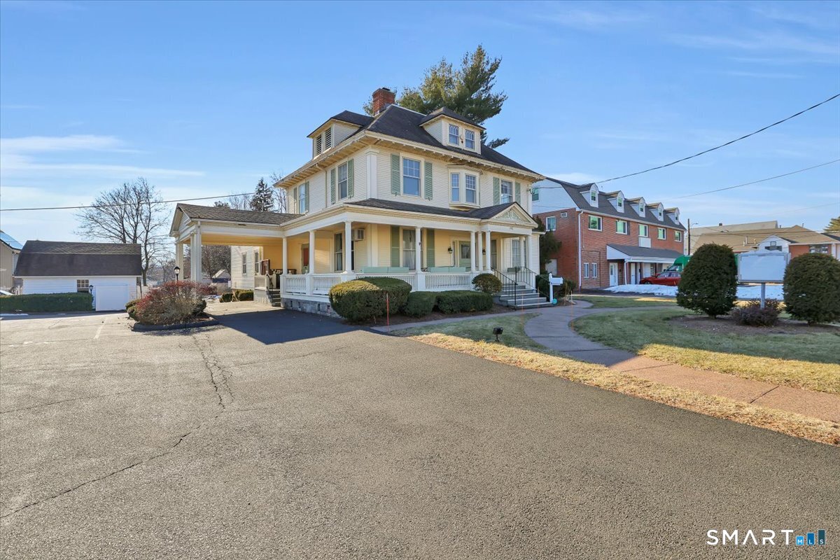 142 East Center Street