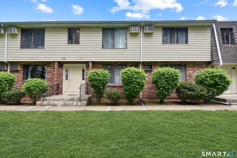 Photo of 827 Blackstone Village #827, Meriden, CT 06450 (MLS # 24174906)