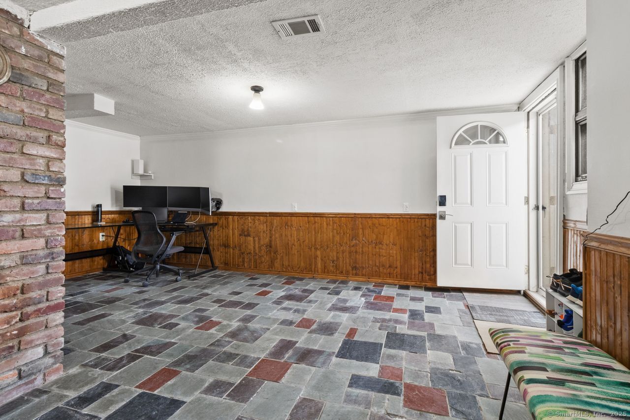 17 Neil Street, Waterbury, Connecticut image 27