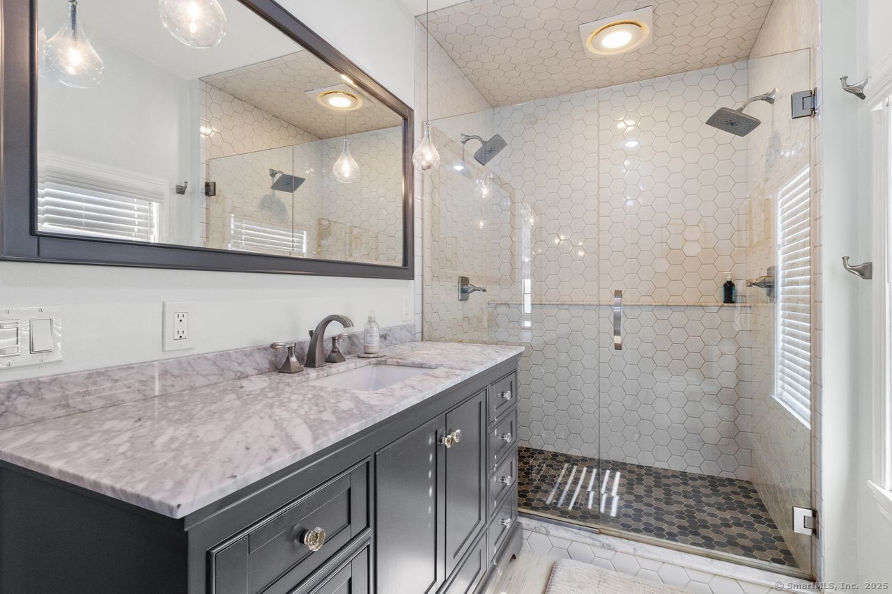 17 Neil Street, Waterbury, Connecticut image 10