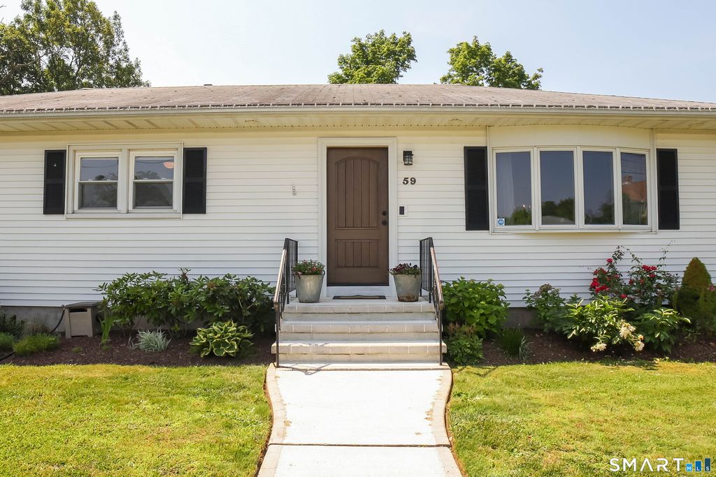 Photo of 59 Clifford Terrace, New Haven, CT 06512 (MLS # 24159669)