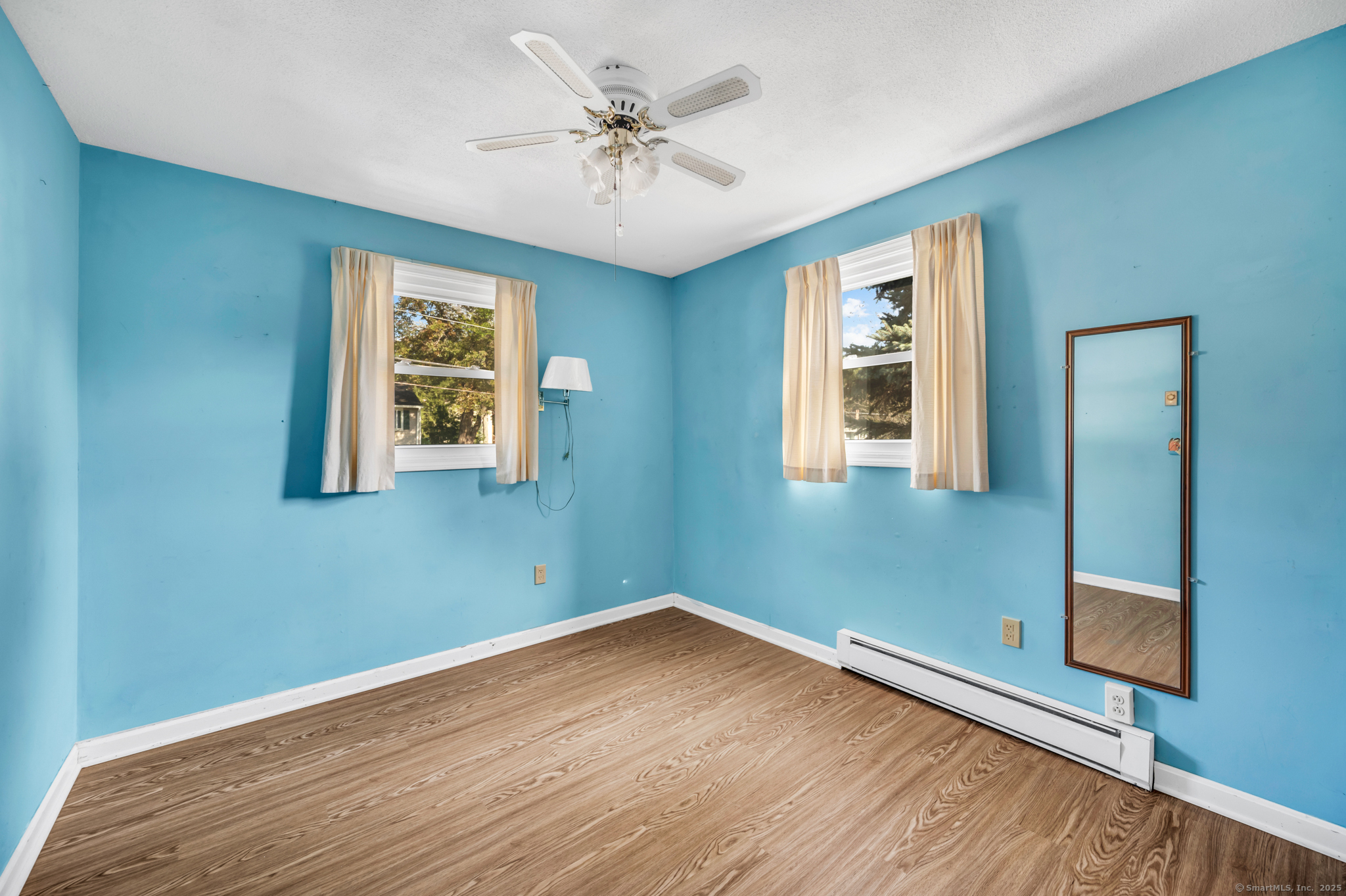 Bristol, Connecticut 06010, United States, 3 Bedrooms Bedrooms, ,2 BathroomsBathrooms,Residential,Pending,208485