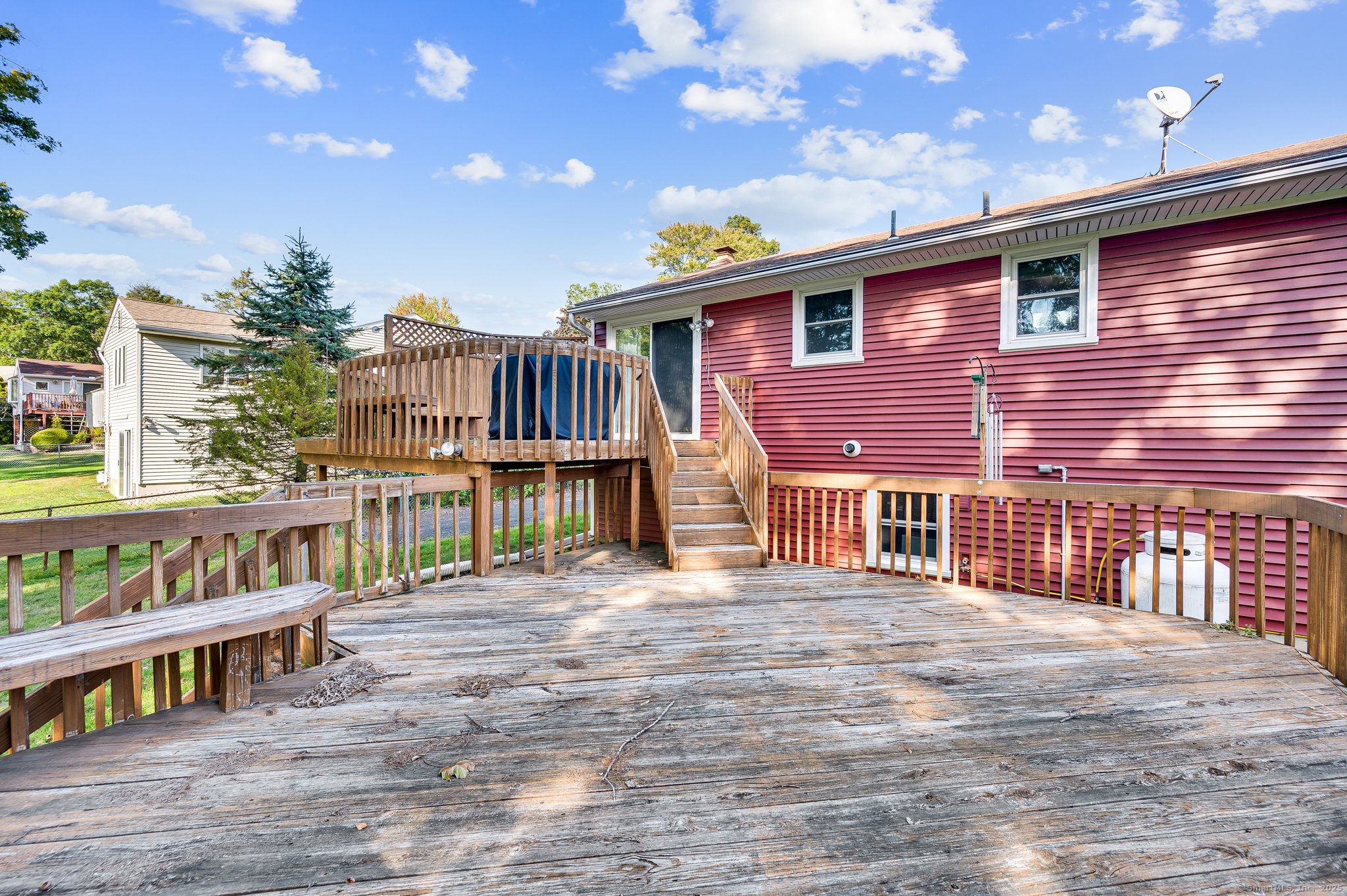 Bristol, Connecticut 06010, United States, 3 Bedrooms Bedrooms, ,2 BathroomsBathrooms,Residential,Pending,208485