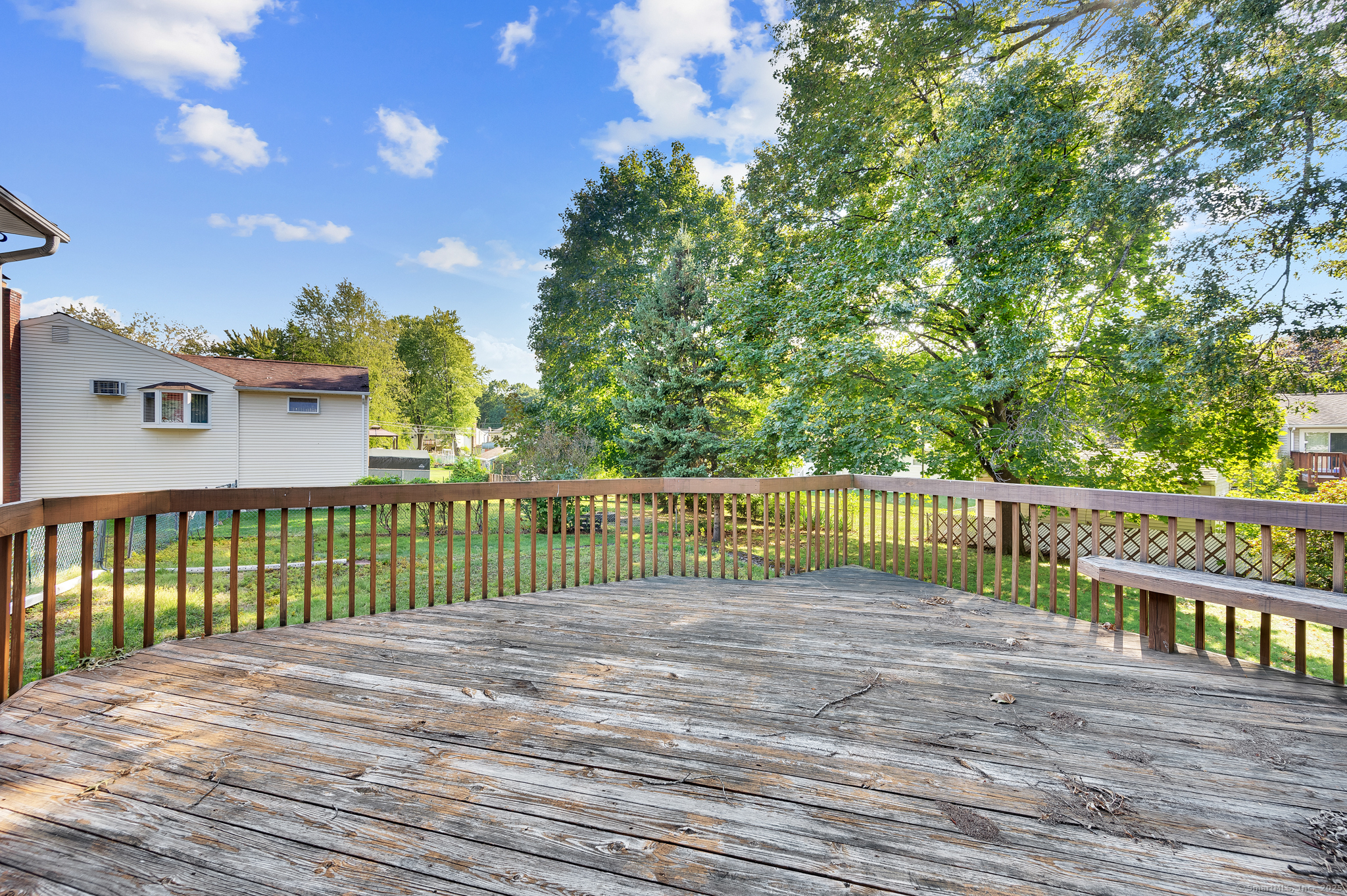 Bristol, Connecticut 06010, United States, 3 Bedrooms Bedrooms, ,2 BathroomsBathrooms,Residential,Pending,208485