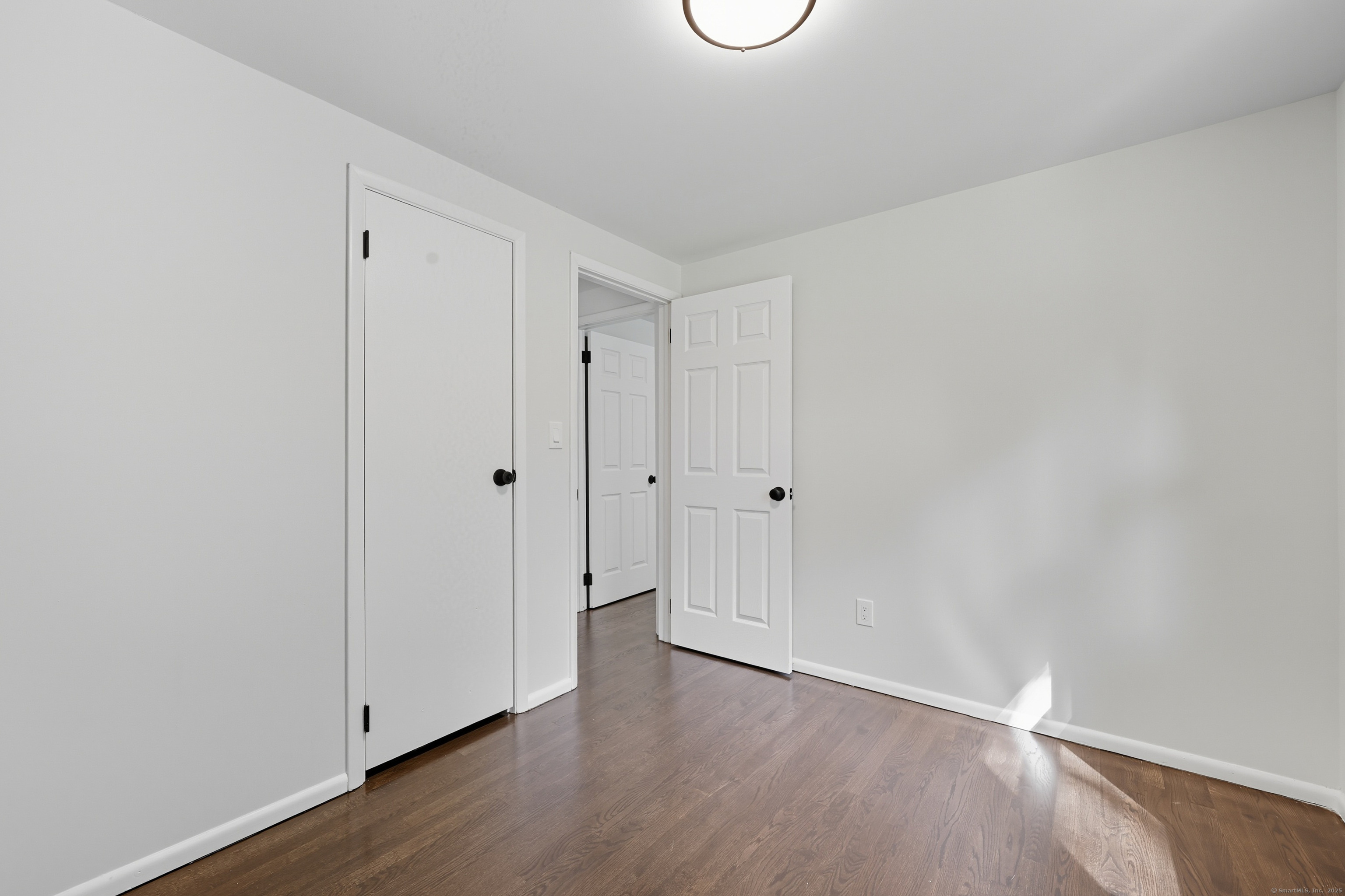 Clinton, Connecticut 06413, United States, 3 Bedrooms Bedrooms, ,2 BathroomsBathrooms,Residential,Pending,229417