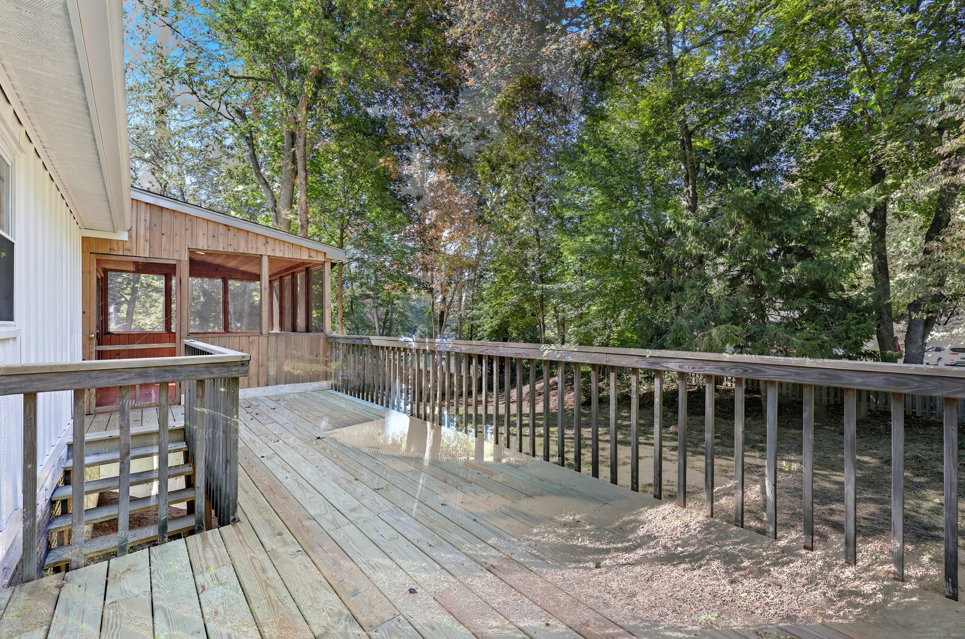 Clinton, Connecticut 06413, United States, 3 Bedrooms Bedrooms, ,2 BathroomsBathrooms,Residential,Pending,229417