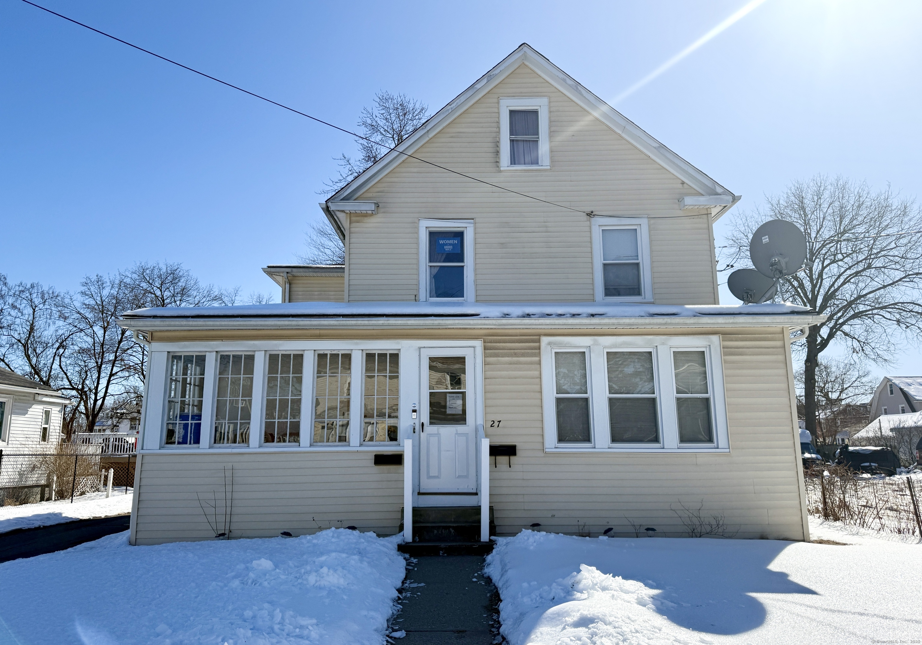 Property for Sale at Whiting Road, East Hartford, Connecticut - Bedrooms: 4 
Bathrooms: 2 
Rooms: 8  - $289,900