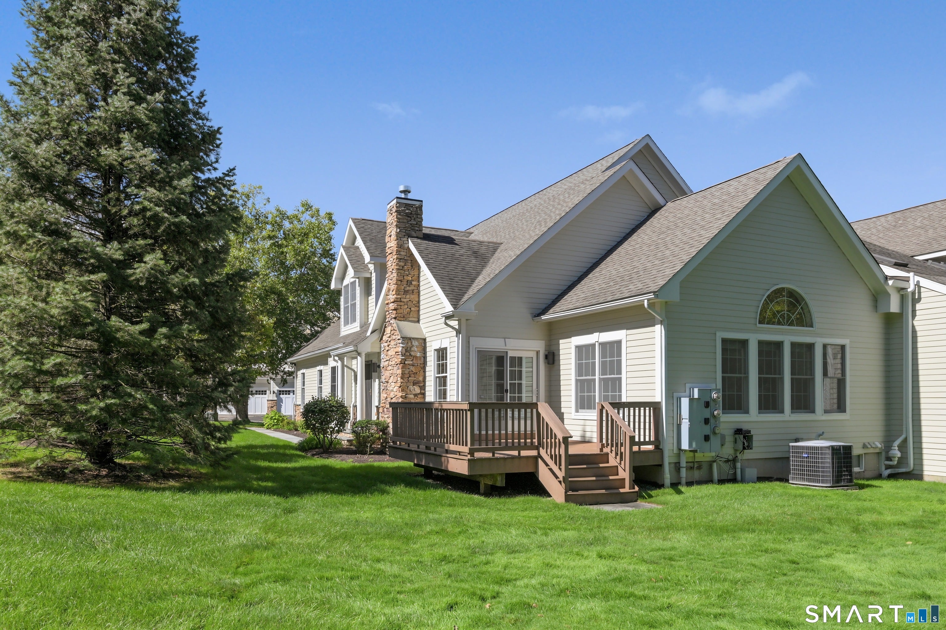 638 Danbury Road 37