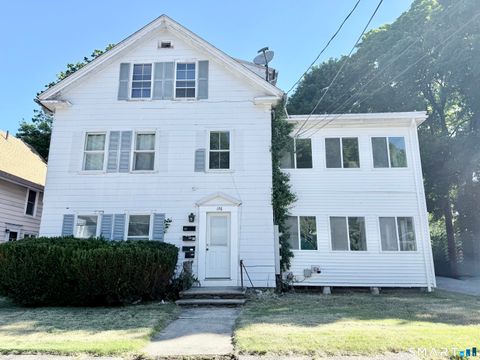 Photo of 176 S Main Street, Putnam, CT 06260 (MLS # 24182846)