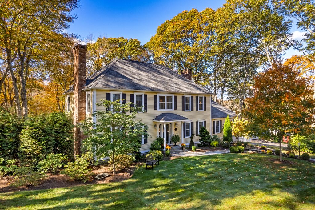 Photo of 11 Essex Hills Drive, Essex, CT 06426 (MLS # 24137232)