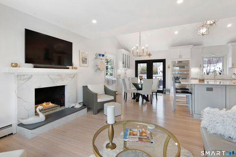 17 College Street Old Saybrook CT 06475