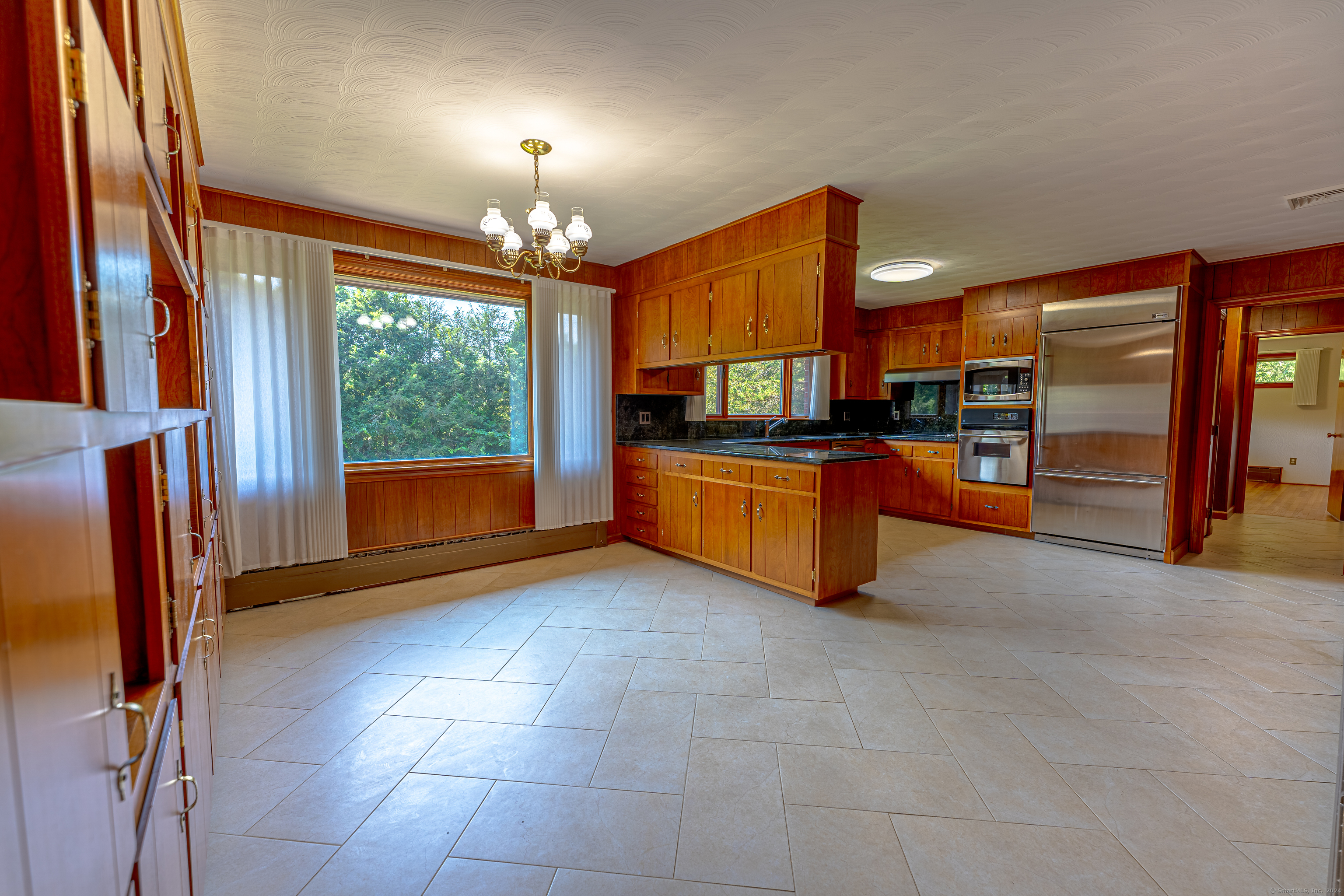 Photo 11 of 40 of 27 Juniper Drive house