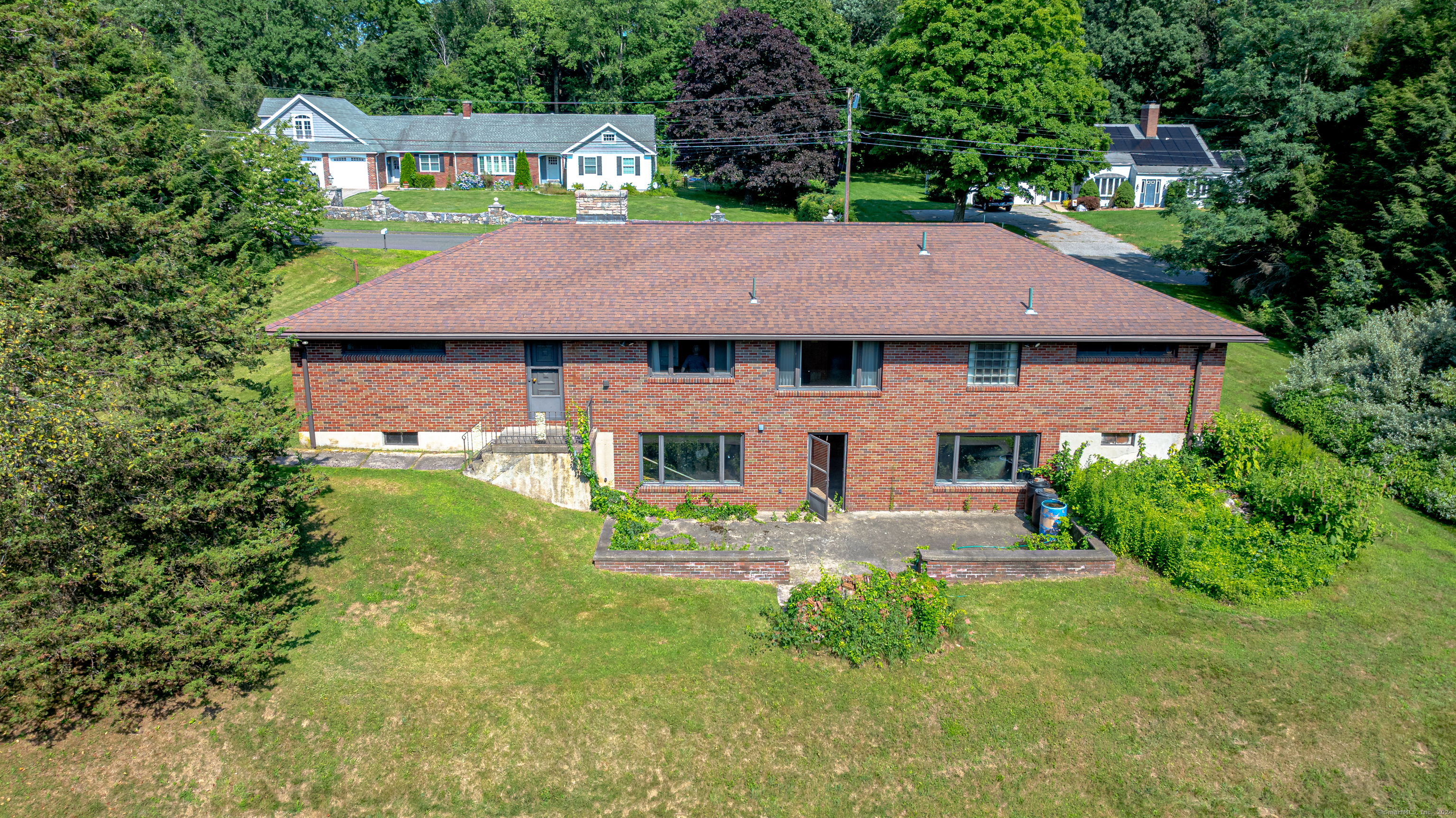 Photo 3 of 40 of 27 Juniper Drive house